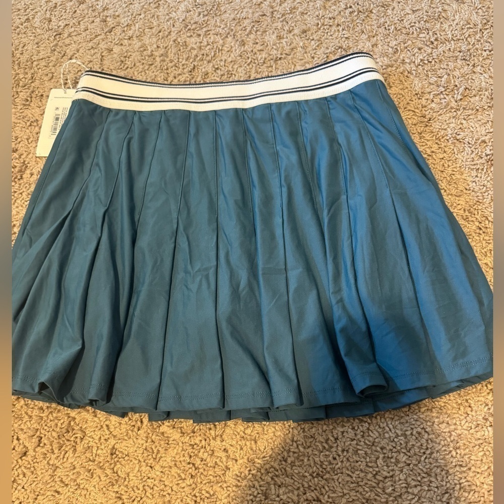 NWT vineyard vines golf pleated skort size small mallard blue color - Picture 6 of 7